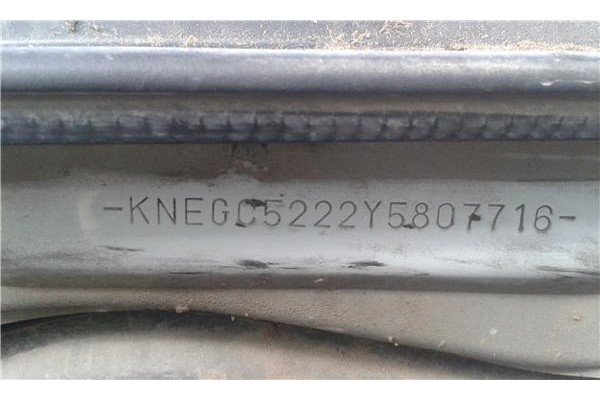 kia clarus del año 2000