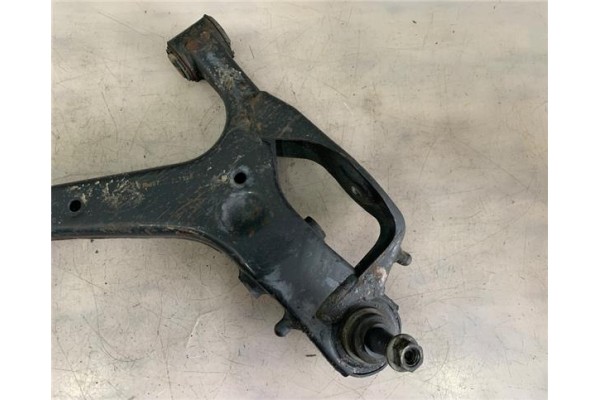 Recambio de brazo inferior delantero izquierdo para land rover range rover sport 2.7 v6 td s referencia OEM IAM RBJ501380 EST158