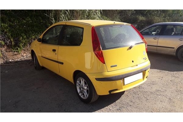 fiat ii punto (188) berlina del año 2000