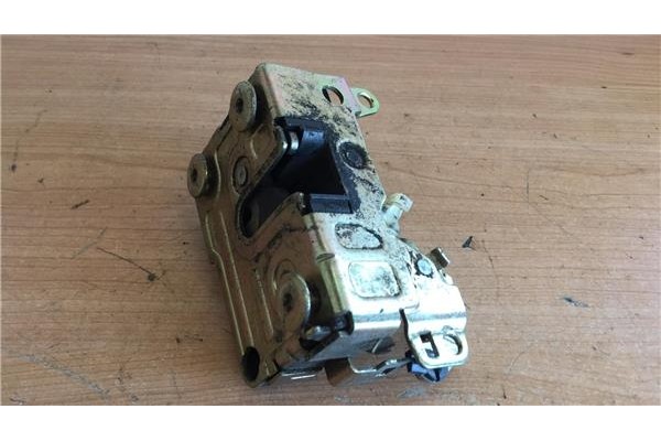 Recambio de cierre electromagnetico trasero derecho para renault megane i scenic (ja0) 1.9 d alize referencia OEM IAM   