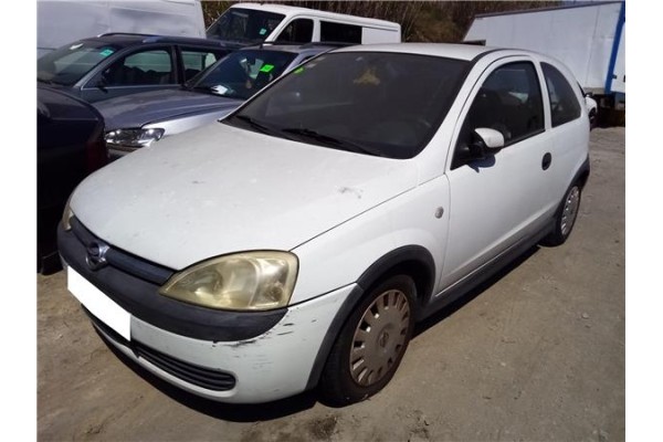opel corsa c (2000) del año 