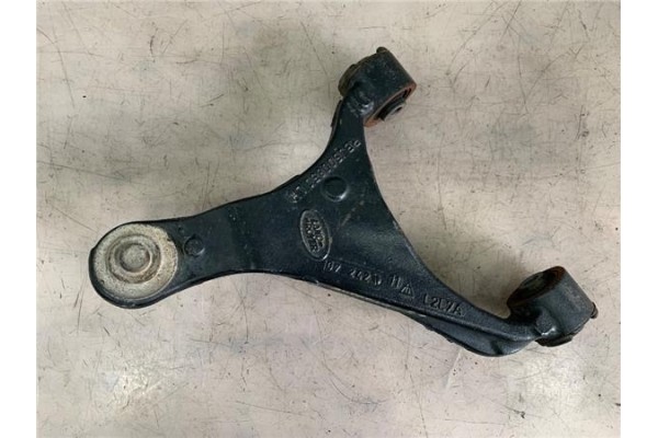 Recambio de brazo superior delantero izquierdo para land rover range rover sport 2.7 v6 td s referencia OEM IAM RBJ500850 TC3026