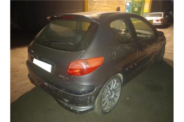 peugeot 206 del año 2000