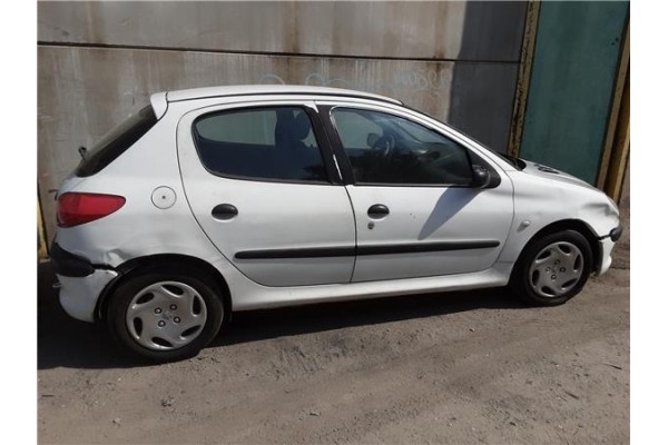peugeot 206 del año 2000