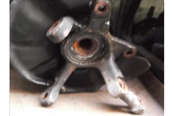Recambio de mangueta delantero derecha para volvo serie 440 1.7 referencia OEM IAM   