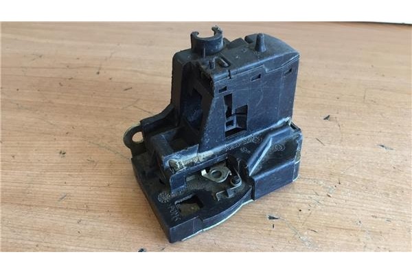 Recambio de cierre electromagnetico trasero izquierdo para renault scenic i (ja...) 1.4 16v referencia OEM IAM   
