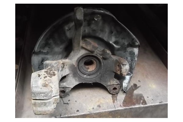 Recambio de mangueta delantero derecha para rover 200 fastback (xw) 216 gsi referencia OEM IAM   