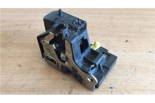 Recambio de cierre electromagnetico trasero izquierdo para renault scenic i (ja...) 1.4 16v referencia OEM IAM   