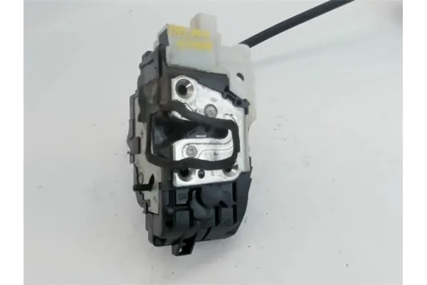 Recambio de cierre electromagnetico trasero derecho para kia ceed (ed) 1.6 crdi 115 referencia OEM IAM 814201H000 Recambio de cierre electromagnetico trasero derecho para kia ceed (ed) 1.6 crdi 115 referencia OEM IAM 814201H000