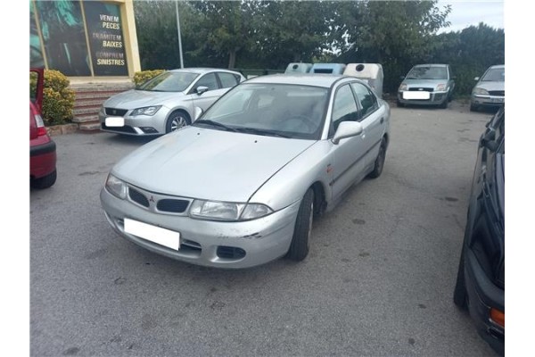 mitsubishi carisma berlina 5 (da0) del año 1998