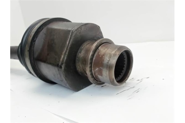 Recambio de palier delantero izquierdo para renault trafic furgón (txx) referencia OEM IAM   