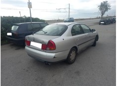 mitsubishi carisma berlina 5 (da0) del año 1998