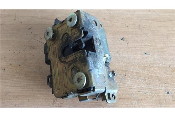 Recambio de cierre electromagnetico delantero derecho para renault megane i classic (la0) 1.4 1.6 europa referencia OEM IAM   