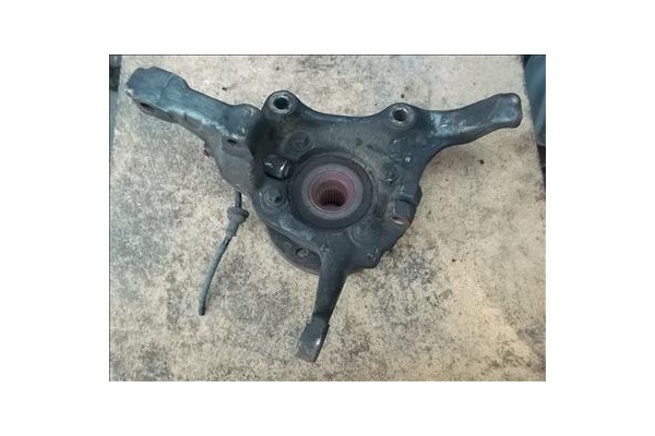Recambio de mangueta delantero izquierda para volvo c70 coupe 2.4 2.5 t / 2.4 t referencia OEM IAM   