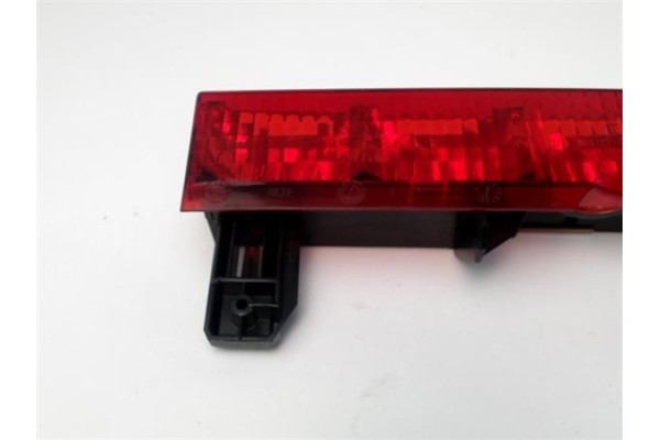 Recambio de luz central de freno para citroen c4 berlina 1.6 16v referencia OEM IAM 9650812280 1839 