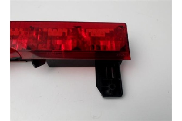 Recambio de luz central de freno para citroen c4 berlina 1.6 16v referencia OEM IAM 9650812280 1839 