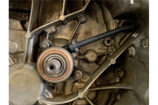 Recambio de caja cambios manual para nissan qashqai (j10) 1.6 360 referencia OEM IAM MBBB60DVA 1,33E+11 