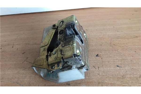 Recambio de cierre electromagnetico trasero izquierdo para renault megane i berl./ berl. con portón (ba0) 1.5 1.6e europa refere Recambio de cierre electromagnetico trasero izquierdo para renault megane i berl./ berl. con portón (ba0) 1.5 1.6e europa refere