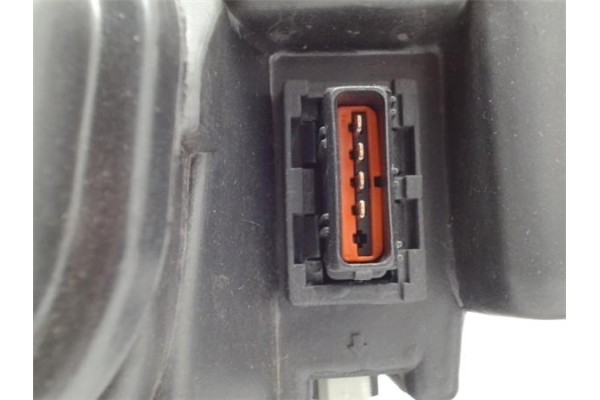 Recambio de faro delantero izquierdo para ford mondeo i (gbp) 1.8 i 16v referencia OEM IAM 1116233 3216095 