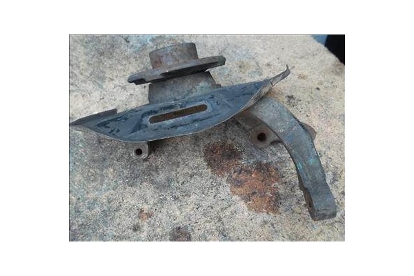 Recambio de mangueta delantero izquierda para opel corsa a 1.6 gsi referencia OEM IAM   