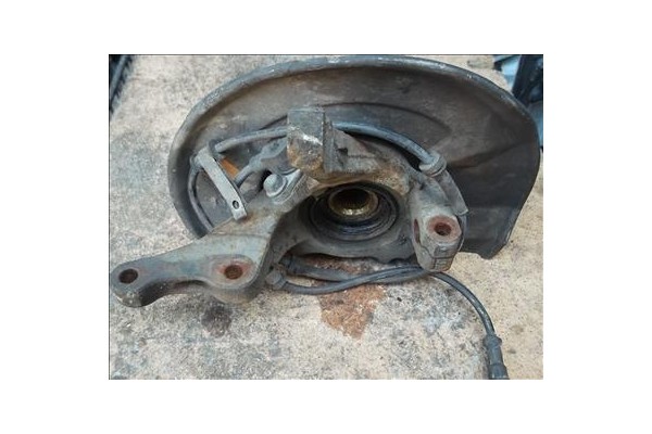 Recambio de mangueta delantero derecha para mitsubishi space star (dg0) 1.6 16v (dg3a) referencia OEM IAM   