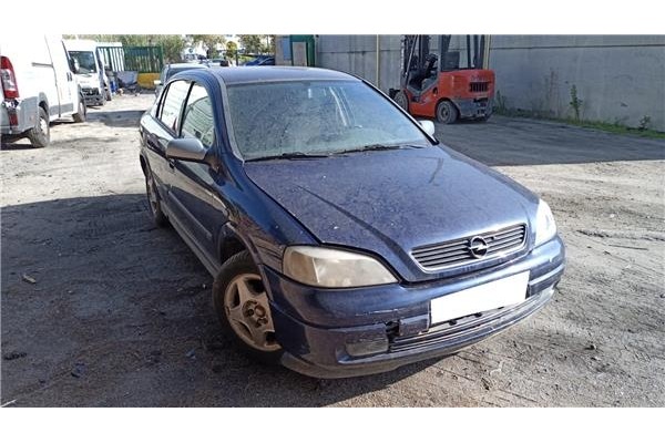 opel astra g berlina del año 2000
