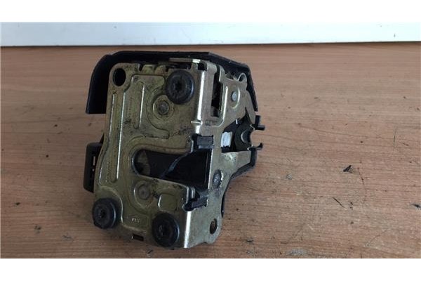 Recambio de cierre electromagnetico delantero izquierdo para renault megane i fase 2 berlina (ba0) 1.4 16v rt referencia OEM IAM