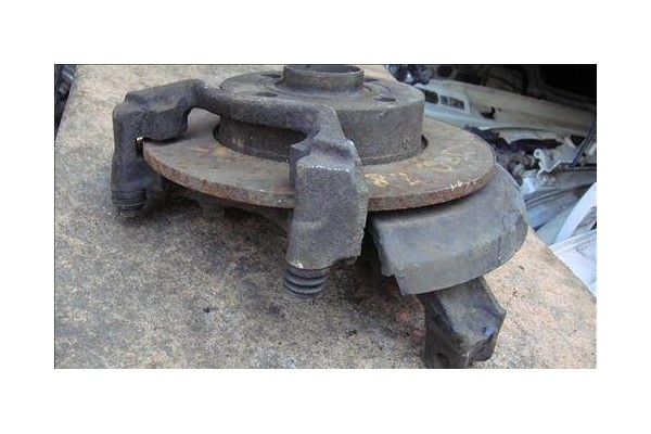 Recambio de mangueta delantero izquierda para audi 80 /90 (893) 1.8 referencia OEM IAM   