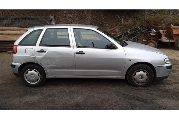 seat ibiza (6k1) del año 2001