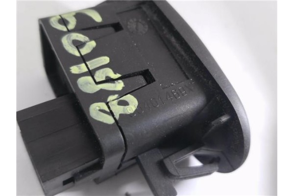 Recambio de mando elevalunas delantero derecho para citroen c3 1.1 i referencia OEM IAM 96401489XT 6554L7 