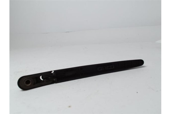 Recambio de brazo limpiaparabrisas trasero para citroen c4 berlina 1.6 16v referencia OEM IAM 9646801877 80012897 