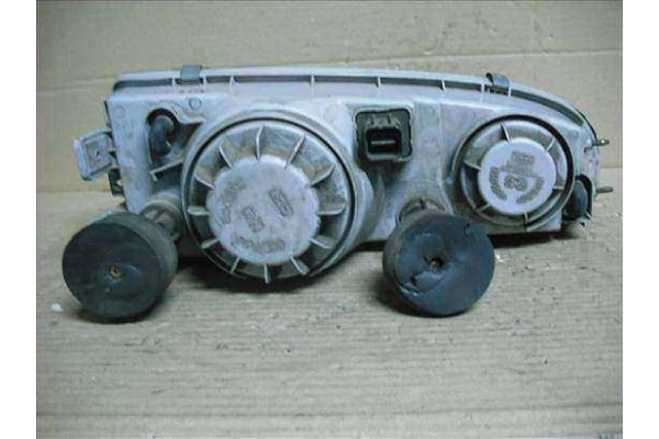 Recambio de faro delantero izquierdo para hyundai h100 furgón referencia OEM IAM 9210143800  