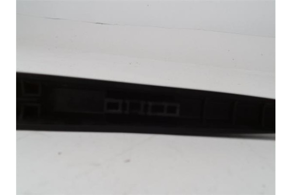 Recambio de brazo limpiaparabrisas trasero para citroen c4 berlina 1.6 16v referencia OEM IAM 9646801877 80012897 