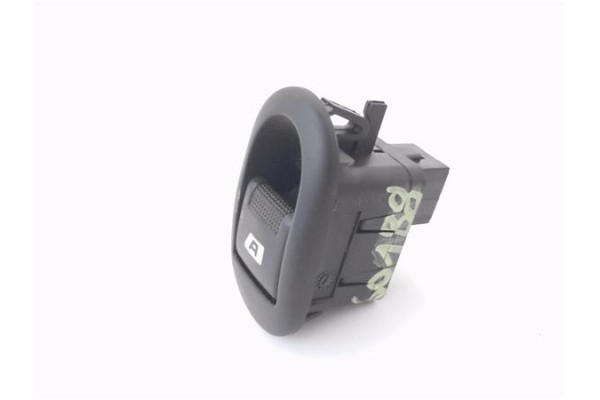 Recambio de mando elevalunas delantero izquierdo para citroen c3 1.1 i referencia OEM IAM 96401489XT 6554L7 