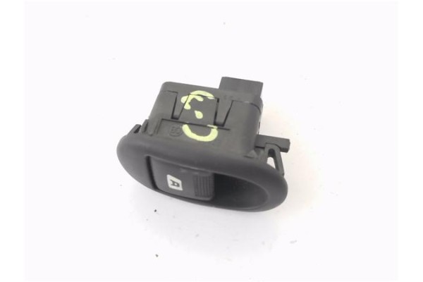 Recambio de mando elevalunas delantero izquierdo para citroen c3 1.1 i referencia OEM IAM 96401489XT 6554L7 