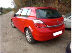 opel astra h berlina del año 2004