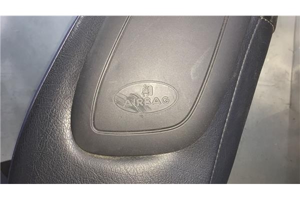 Recambio de juego asientos para citroen saxo 1.1 sx referencia OEM IAM 8850TT  