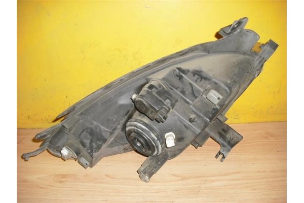 Recambio de faro delantero izquierdo para citroen xsara picasso 2.0 hdi referencia OEM IAM 6204W0  