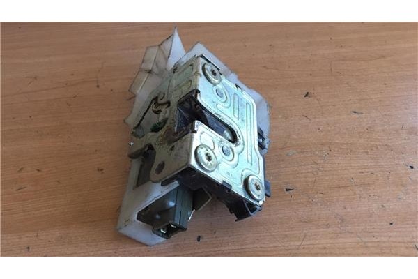 Recambio de cierre electromagnetico delantero derecho para renault clio ii fase i (b/cb0) 1.2 rt clima (b/cboa/f) referencia OEM