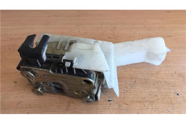Recambio de cierre electromagnetico delantero izquierdo para renault clio ii fase i (b/cb0) 1.2 rt clima (b/cboa/f) referencia O