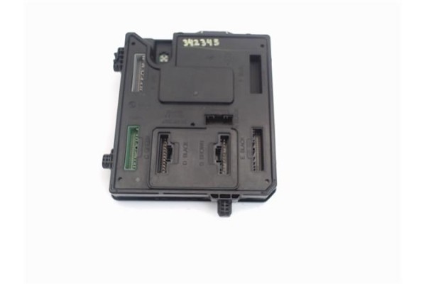 Recambio de centralita para renault megane iii berlina 5p 1.5 expression referencia OEM IAM 284B17882R  