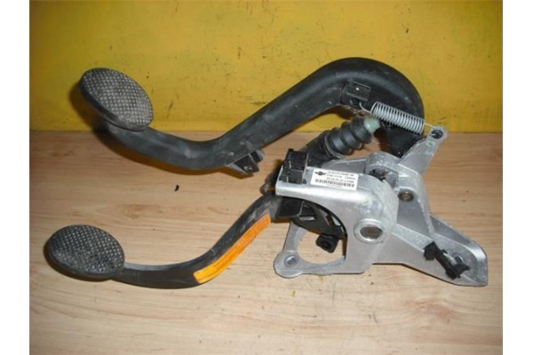 Recambio de pedal embrague para mini one 1.6 referencia OEM IAM 35006770609 67871110 