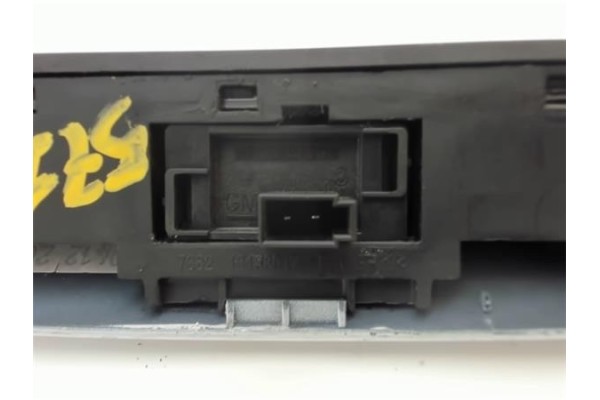 Recambio de maneta exterior porton para opel corsa d 1.3 cdti referencia OEM IAM 176729 176287 13188288 , OPEL