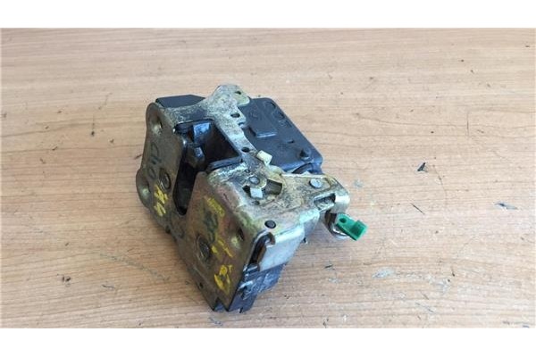 Recambio de cierre electromagnetico delantero derecho para renault clio i fase i / ii (b/c57) 1.2 alize referencia OEM IAM   