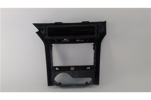 Recambio de embellecedor consola central para opel astra h gtc 1.9 cdti referencia OEM IAM 7209173 13141091 