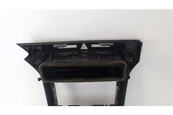 Recambio de embellecedor consola central para opel astra h gtc 1.9 cdti referencia OEM IAM 7209173 13141091 