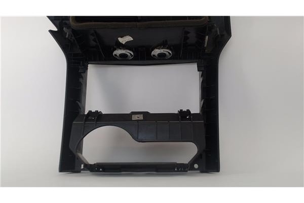 Recambio de embellecedor consola central para opel astra h gtc 1.9 cdti referencia OEM IAM 7209173 13141091 