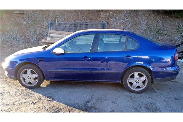 seat toledo (1m2) del año 2001