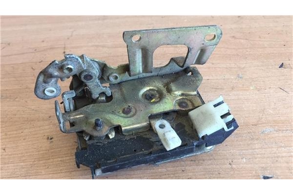 Recambio de cierre electromagnetico trasero izquierdo para renault clio i fase i / ii (b/c57) 1.2 alize referencia OEM IAM   