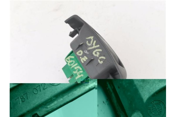 Recambio de mando elevalunas delantero izquierdo para toyota aygo (kgb/wnb) 1.0 básico referencia OEM IAM 848100H010A  